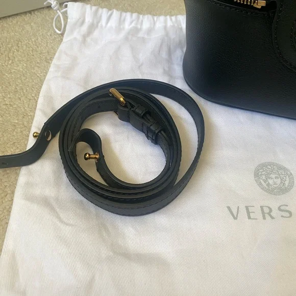 **BRAND NEW VERSACE BAG** - Picture 6 of 15